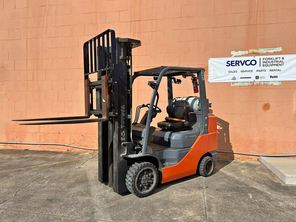 image of used 2018 TOYOTA 8FGCU30 - 6000LB FORKLIFT for sale